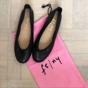 fs/ny classic black leather ballerina flat